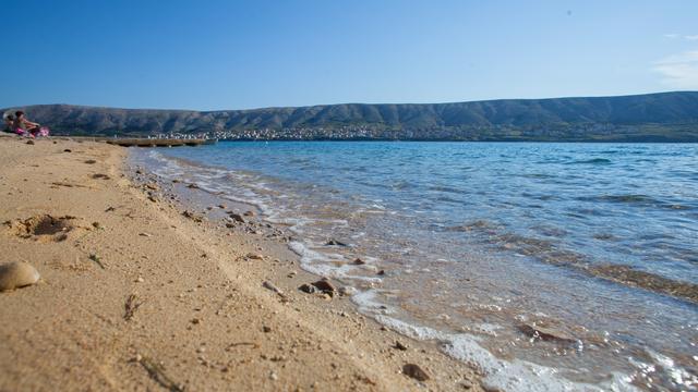 Plaža u blizini Apartmana Pag